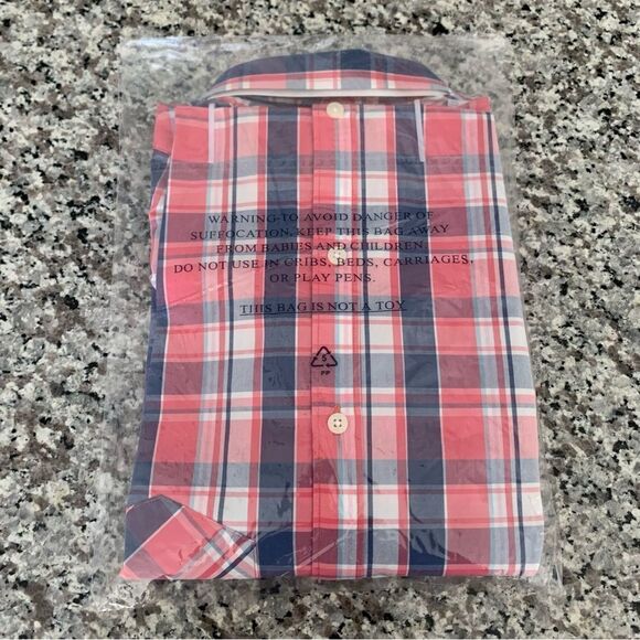 Untuckit Shirt 14 - Picture 7 of 9